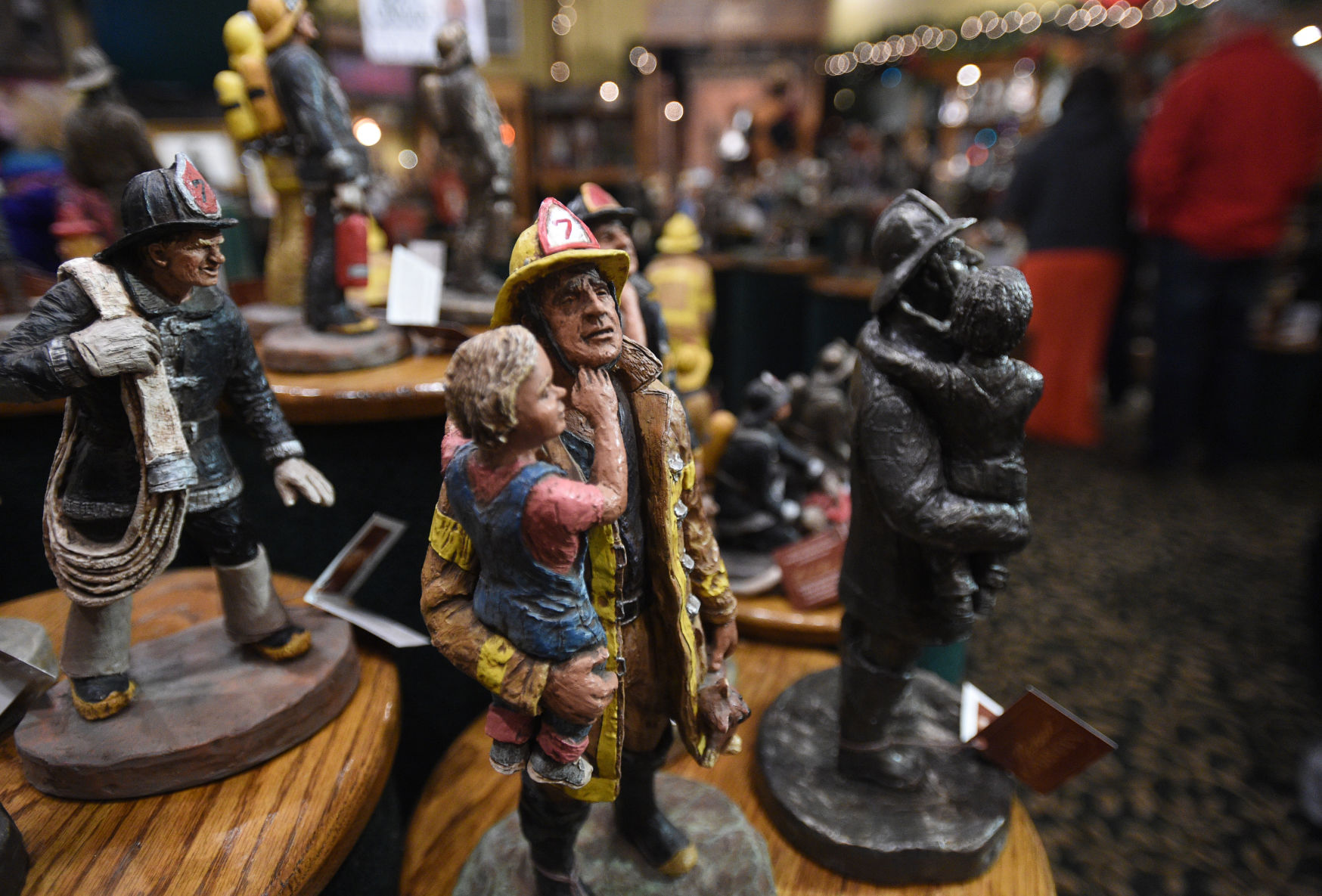 Small Business Saturday was celebrated in Old Colorado City with a night Christmas Stroll. (The Gazette/Jerilee Bennett)
